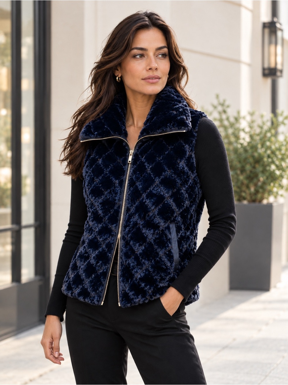 NWT Carmen Marc Valvo Minky Soft Faux Fur Diamond Quilt Vest Sz S
